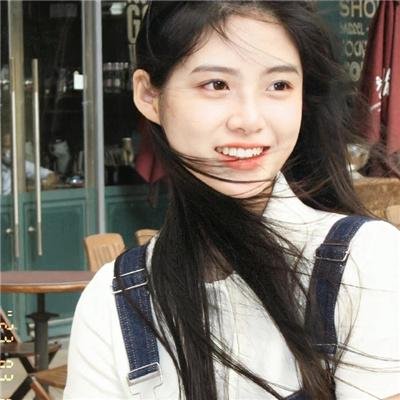战火下的小花